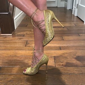 Tom Ford Gold Lace up pumps 37.5